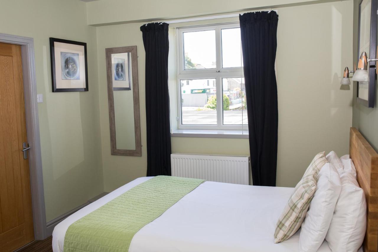 The Valley Hotel, Anglesey エクステリア 写真
