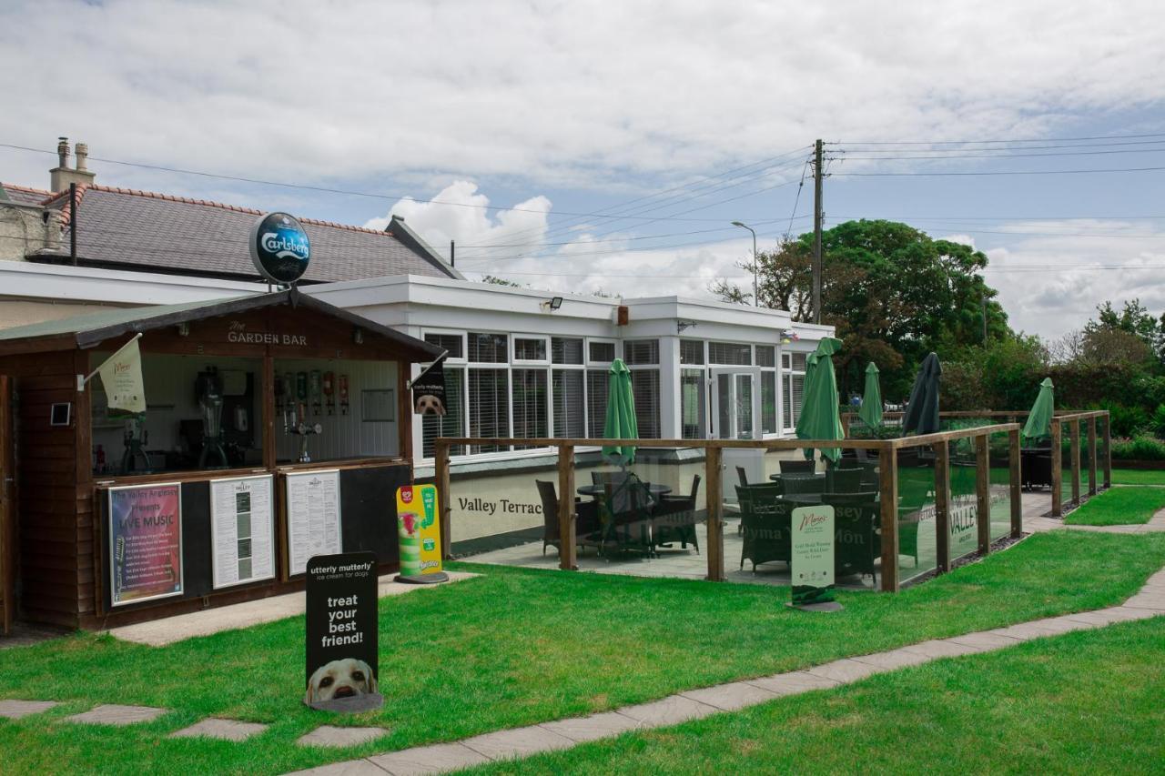 The Valley Hotel, Anglesey エクステリア 写真